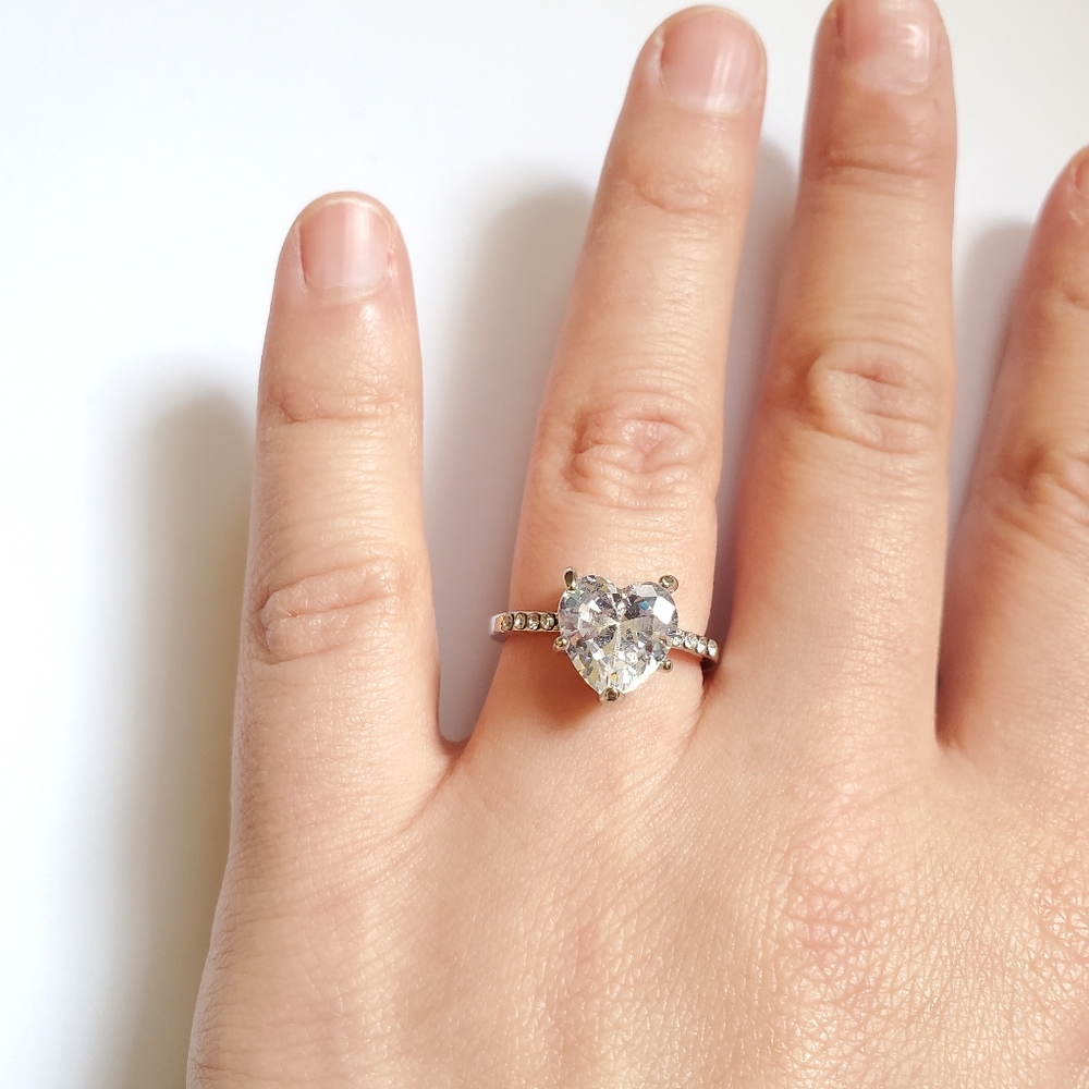 NWOT White Sapphire Heart Ring - Picture 2 of 16